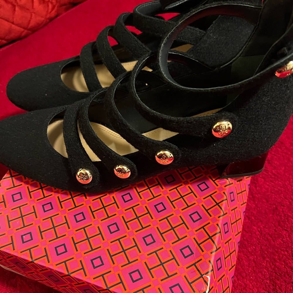 Tory Burch shoes - Picture 3 of 5